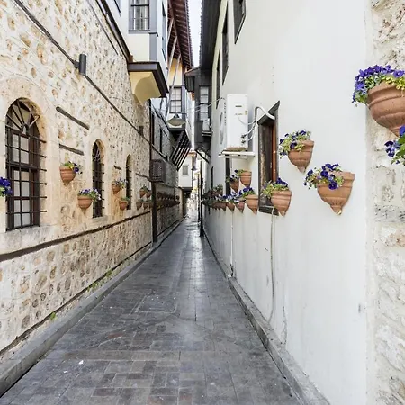 Delightful Flat Near Hadrians Gate Apartment Antalya