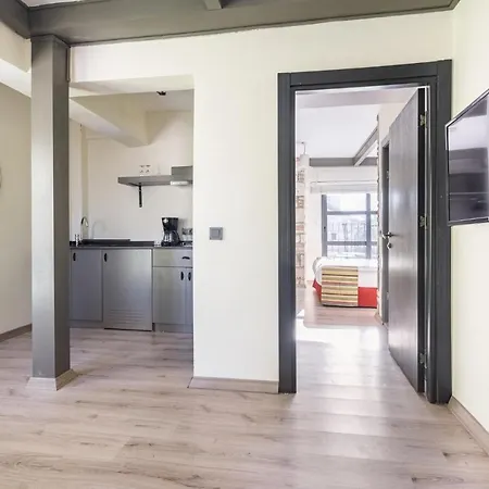 Delightful Flat Near Hadrians Gate Antalya